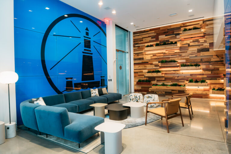 Apella West lounge